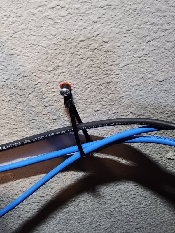 Cable support.jpg