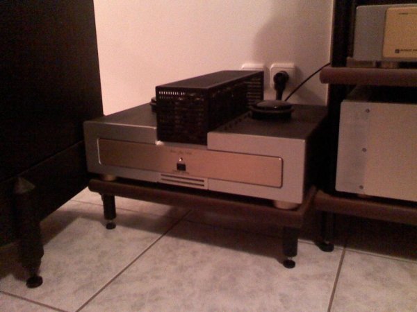 Tube amps 001..jpg
