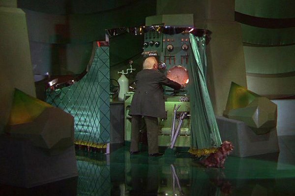 The-Wizard-of-Oz-Behind-the-Curtain.jpg The-Wizard-of-Oz-Behind-the-Curtain.jpg