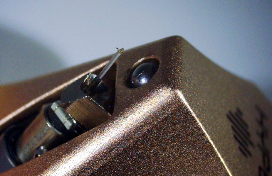 Sonic X4 HiRez 1.jpg Sonic X4 HiRez 1.jpg