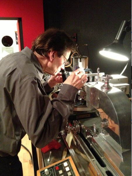 Bernie checking grooves.jpg Bernie checking grooves.jpg