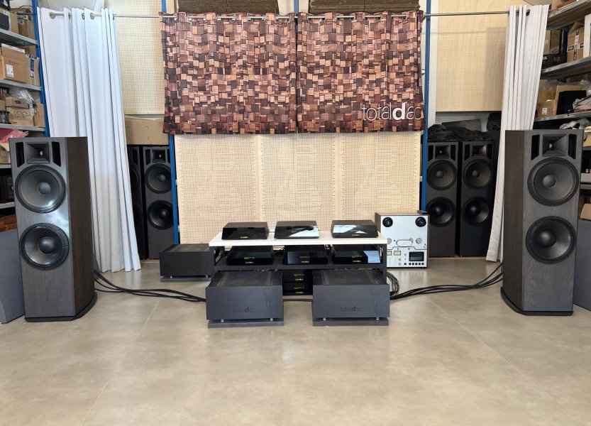 totaldac_auditorium_2024-04_2000.jpg totaldac_auditorium_2024-04_2000.jpg