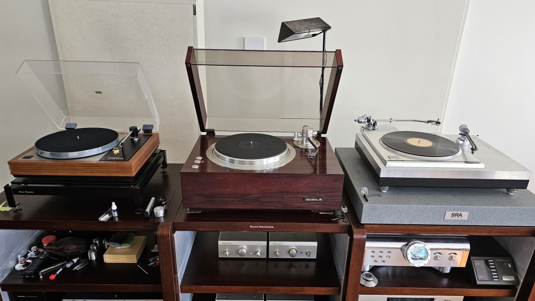 XV-1 Turntables.jpeg