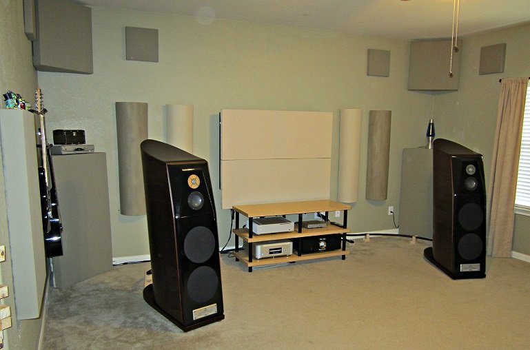 Media room-front wall2sm.jpg