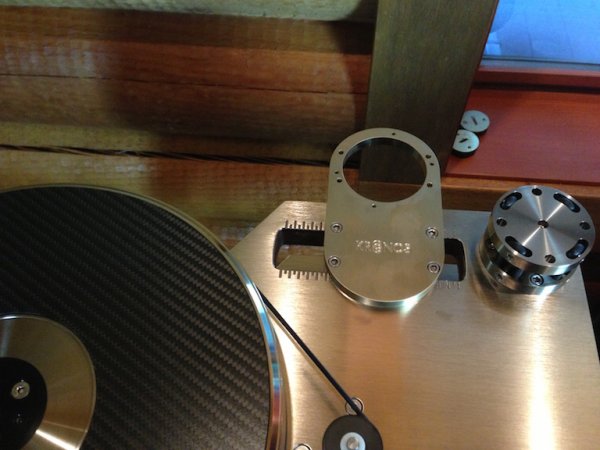 030 Arm mount 01.JPG