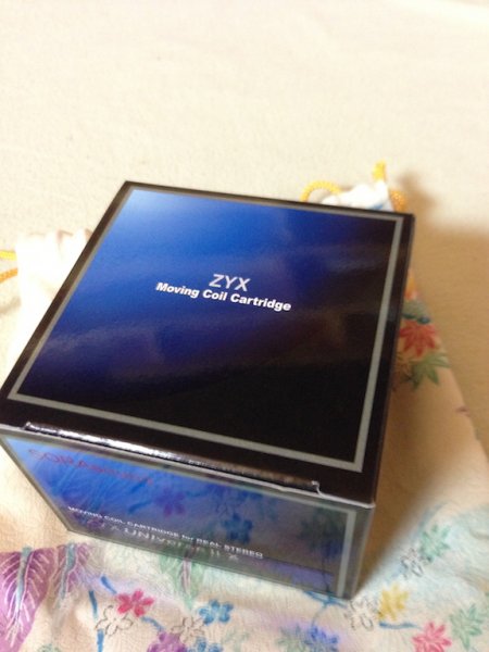 032 ZYX Universe box.jpg