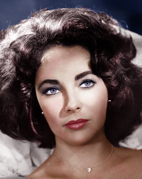 Elizabeth-Taylor-elizabeth-taylor-33688336-2600-3275.jpg