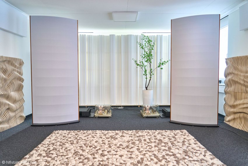 845s at Acoustical Research.jpg