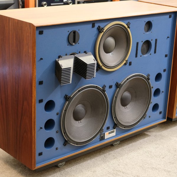 JBL-4350-11-scaled.jpg