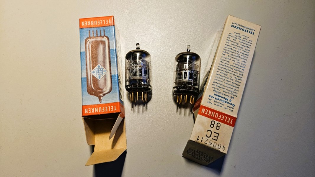 TelefunkenEC88.jpg