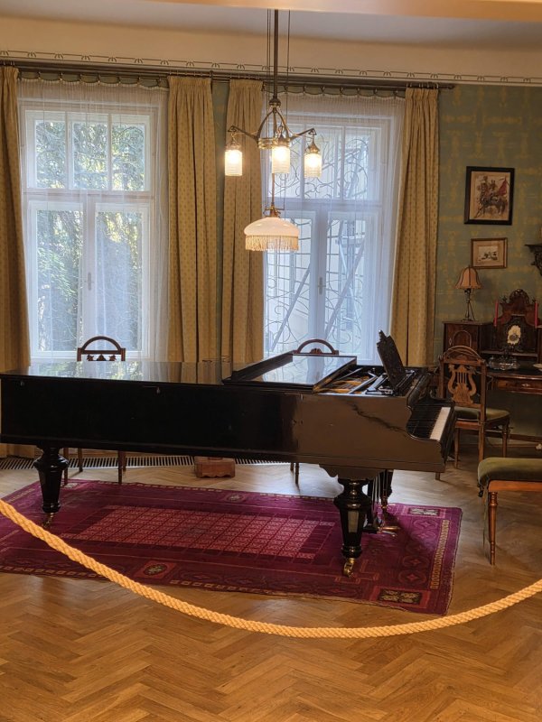 20250813_163918_cr.jpeg 20250813_163918_cr.jpeg