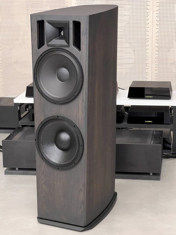 d120_front_1000.jpg d120_front_1000.jpg