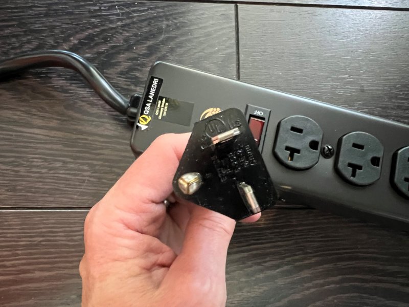 Nema 5-20P.jpg Nema 5-20P.jpg