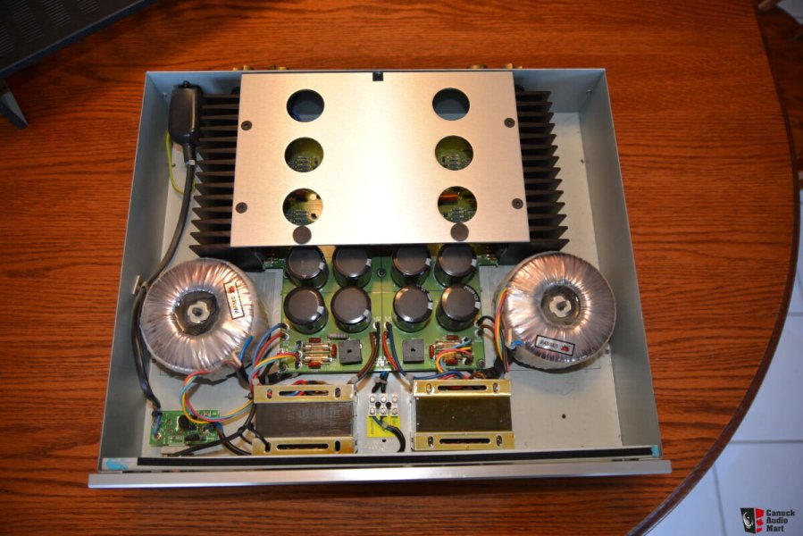 3236575-d1e55ab8-musical-fidelity-a3cr-power-amplifier.jpg