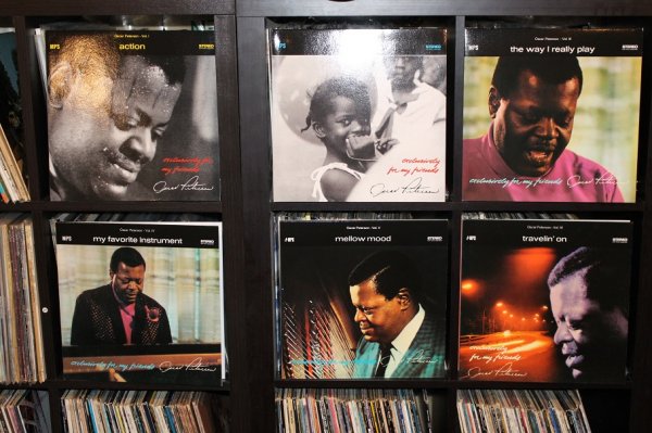 Oscar Peterson - exclusively for my friends.JPG