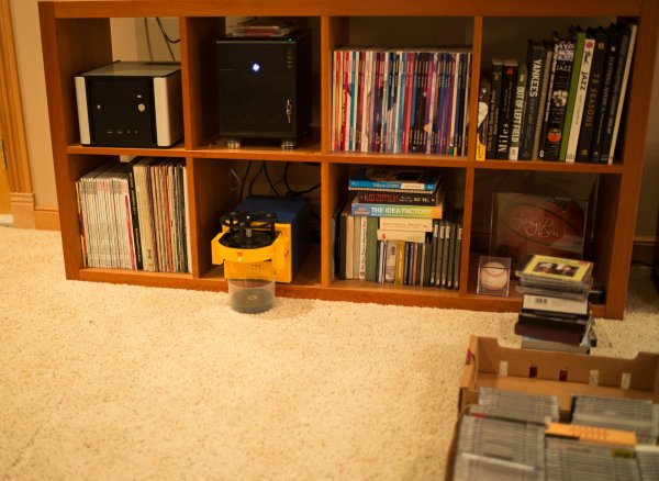 Kodak loader, old server, NAS.jpg Kodak loader, old server, NAS.jpg