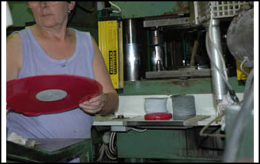 record_pressing_plant_sm_23.jpg