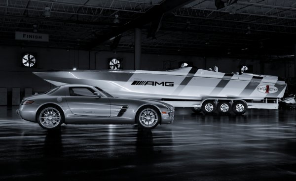 cigarette-racing-boat-inspired-by-amg-10.jpg