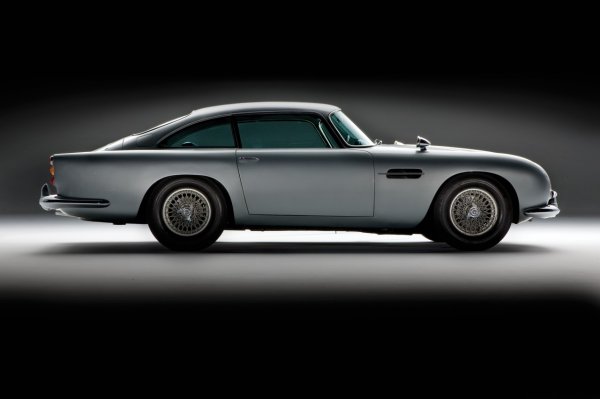 1964-Aston-Martin-DB5-3.jpg