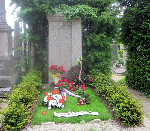 0914_Mahler's Grave.jpg