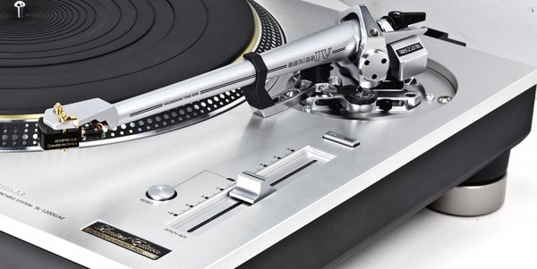 Timestep-EVOke-tonearm-1.jpg