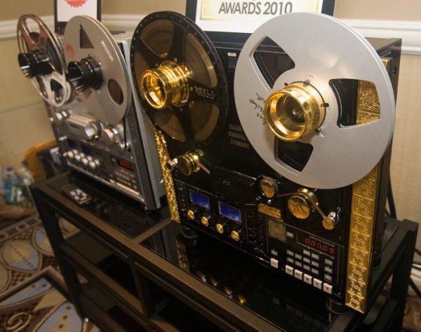 IMG_4107-TASCAM-UHA-HQ-reel-to-reel-tape-decks-by-uhp-small.jpg IMG_4107-TASCAM-UHA-HQ-reel-to-reel-tape-decks-by-uhp-small.jpg