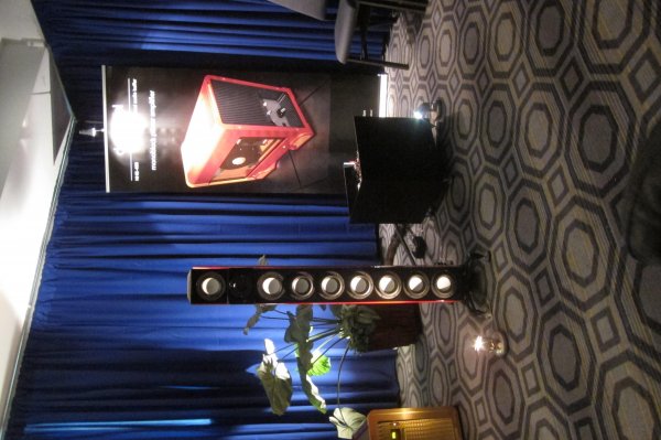 IMG_0042Los Angeles Audio Show 2017.jpg IMG_0042Los Angeles Audio Show 2017.jpg