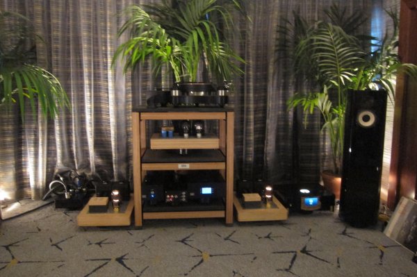 IMG_0399Los Angeles Audio Show 2017.jpg