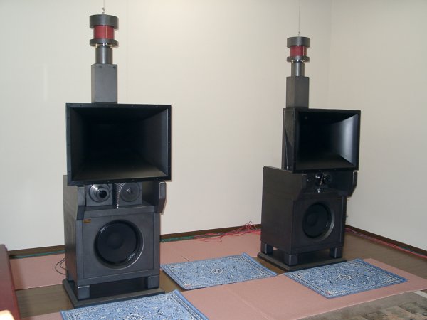 3. 4 Way Speaker System.JPG