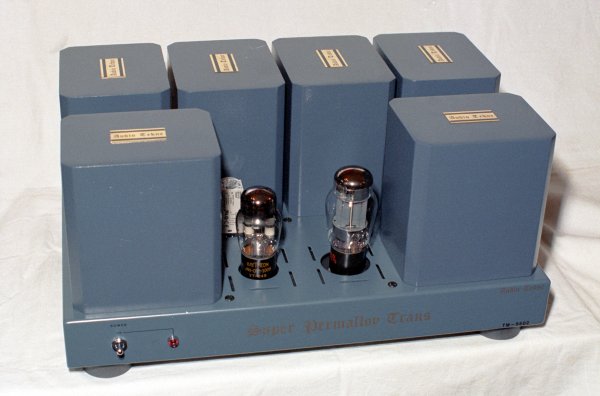 8. TM-9502Pre Main Amplifier.jpg