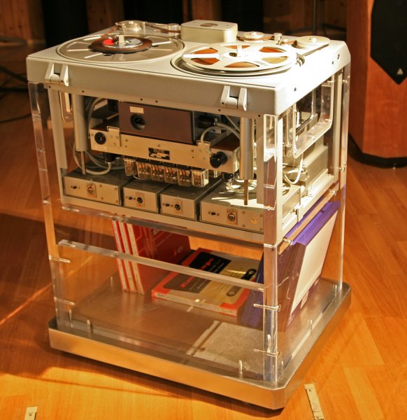 Studer C37 Plexiglass Trolley 3.jpg