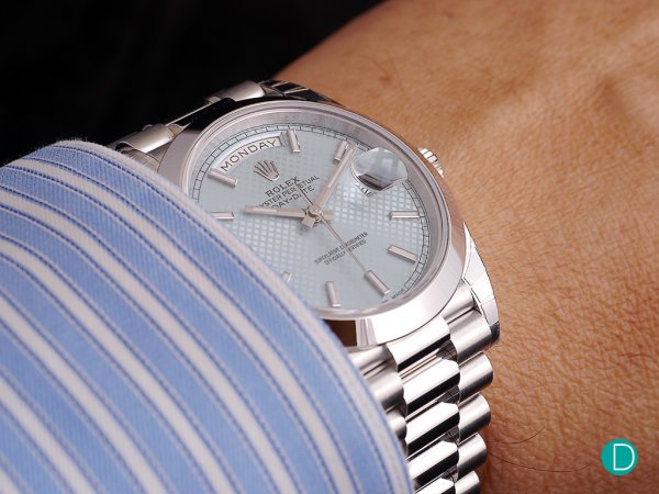 rolex-daydate-plat-wrist.jpg