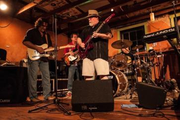 2Guitars.jpg 2Guitars.jpg