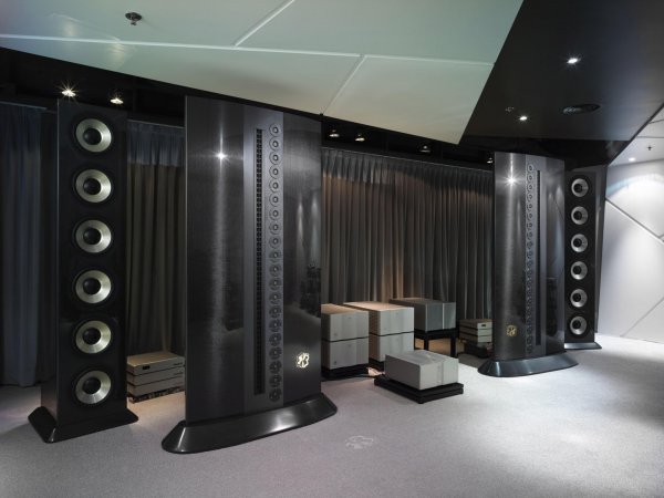 Dragon1.jpg Dragon1.jpg