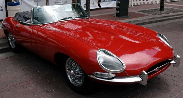Jaguar_XK-E_Red_1963_Convertible.jpg