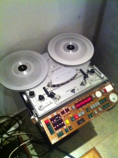 nagra T.jpg nagra T.jpg