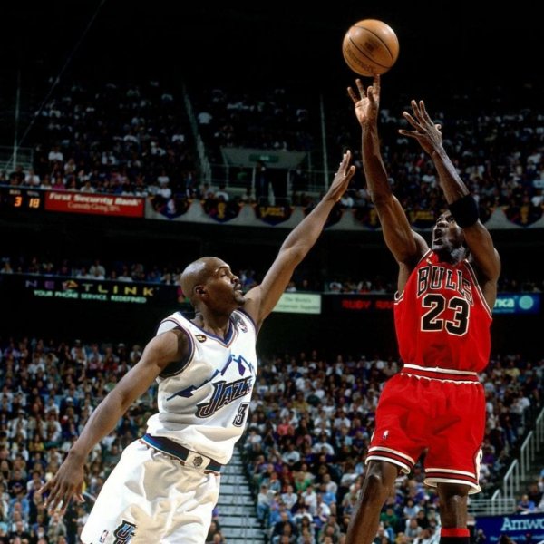 hi-res-75293719-michael-jordan-of-the-chicago-bulls-shoots-a-jump-shot_crop_exact-e1530513979103.jpg