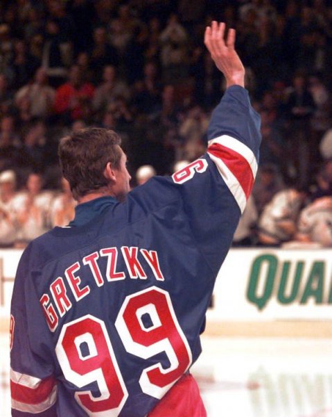 sports-photos-gretzky-farewell.jpg
