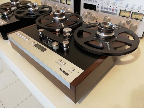 thorens-tm1600.jpg