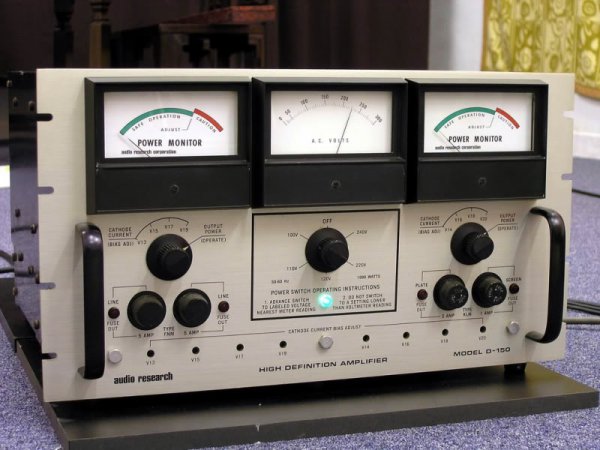ARC D-150 stereo amp 02.jpg