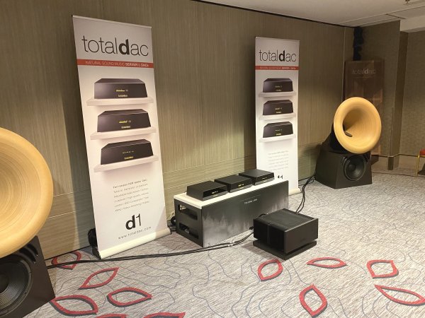 totaldac_at_paris_2019.jpg totaldac_at_paris_2019.jpg