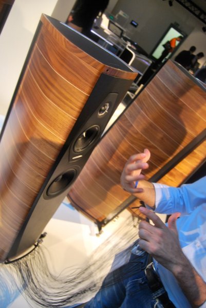 munich_2013_show_highend_high_end_report_matej_isak_mono_and_stereo_sonus_faber_olympica_deviale.jpg