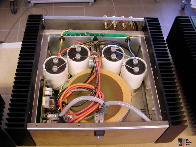 925034-cbadea35-musiklab-ultimate-audio-m300-monoblocks-built-as-a-supercharged-gamut-m250-mki...jpg