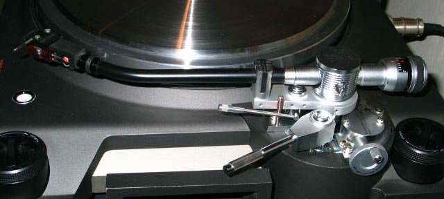 tonearmpic.JPG