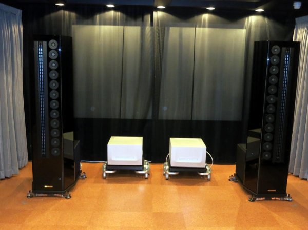 Jr's at Stella.jpg Jr's at Stella.jpg