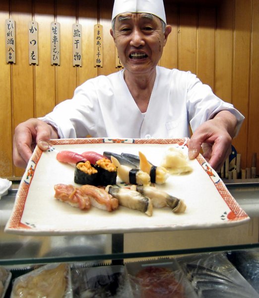 Presenting Sushi.jpg