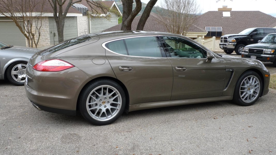 Porsche Topaz Brown Metallic.jpg