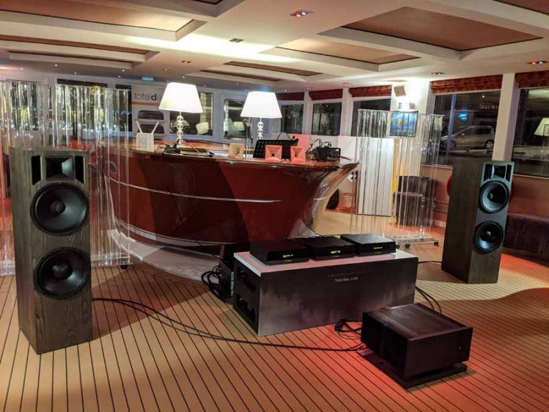 totaldac-paris-cruise-hifi-show-oct-2021-8.jpg