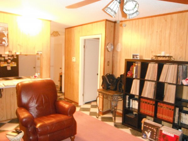 Listening Room 003.jpg