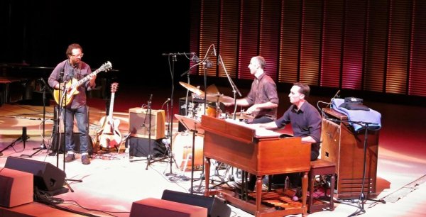 Anthony Wilson B3 Organ Trio 2 - small.jpg Anthony Wilson B3 Organ Trio 2 - small.jpg